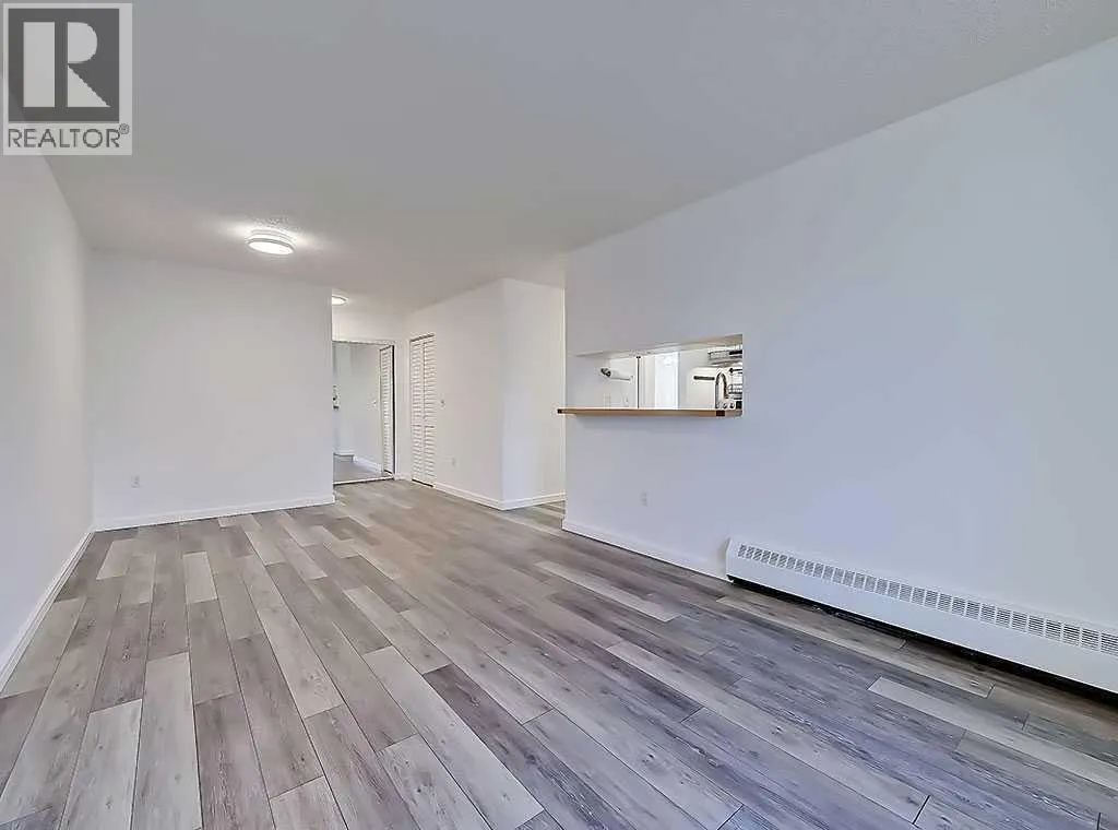 301, 21 Dover Point SE