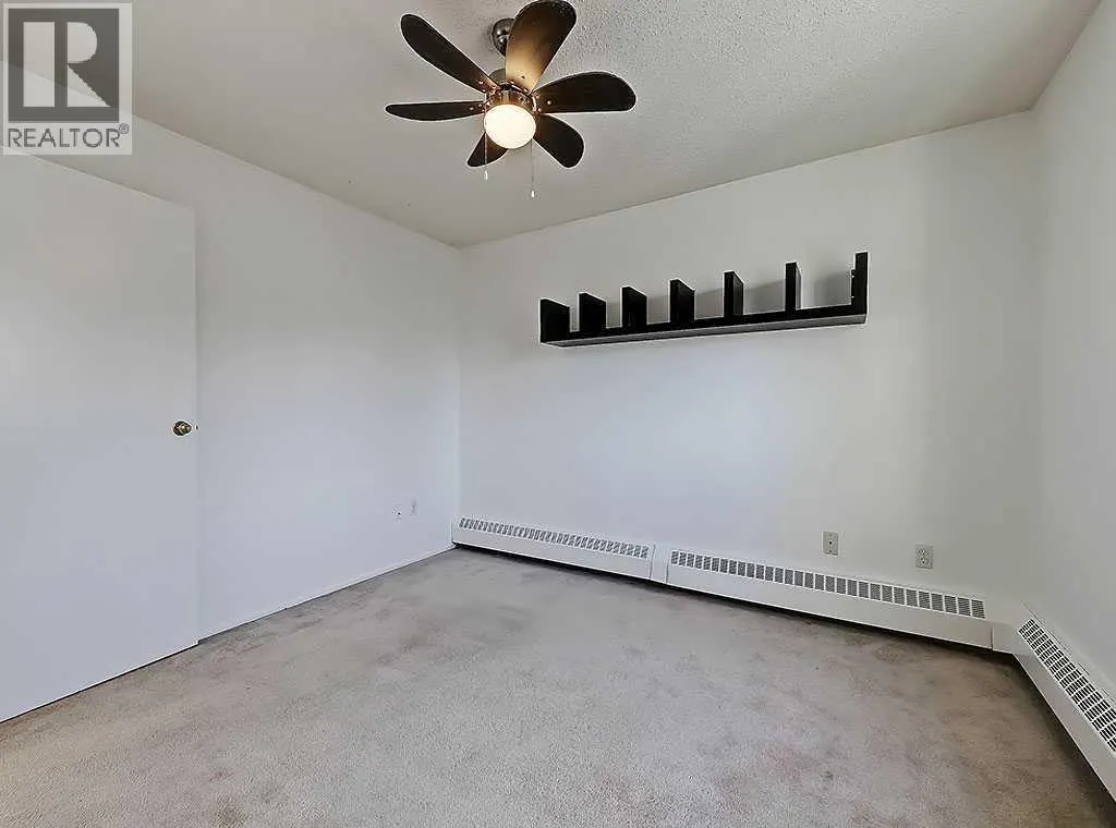 301, 21 Dover Point SE