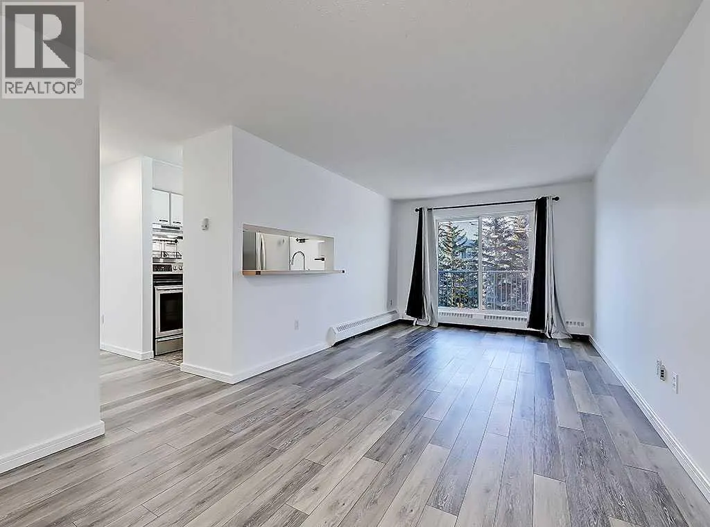 301, 21 Dover Point SE