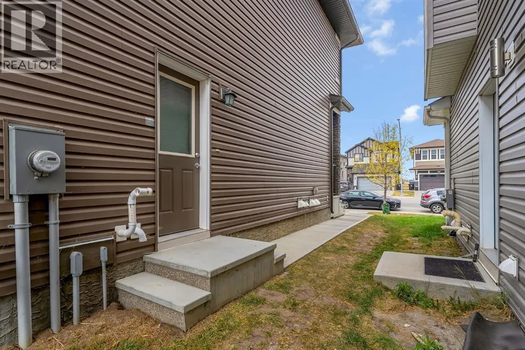 519 Cornerstone Avenue NE