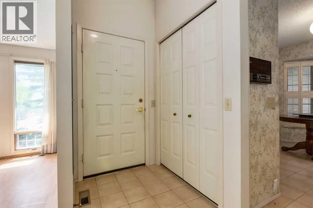 300 Edgehill Drive NW