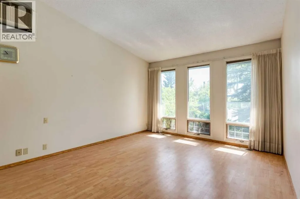 300 Edgehill Drive NW