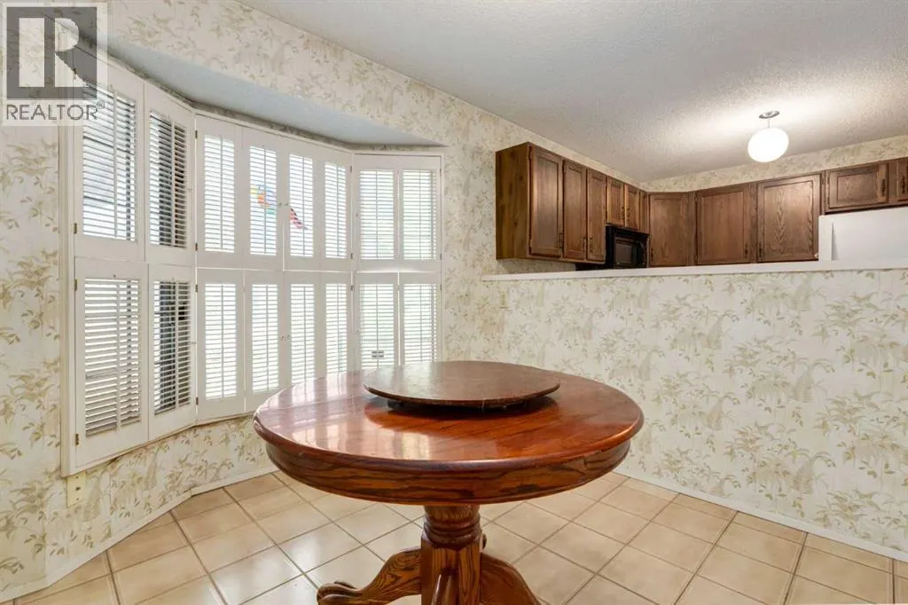 300 Edgehill Drive NW