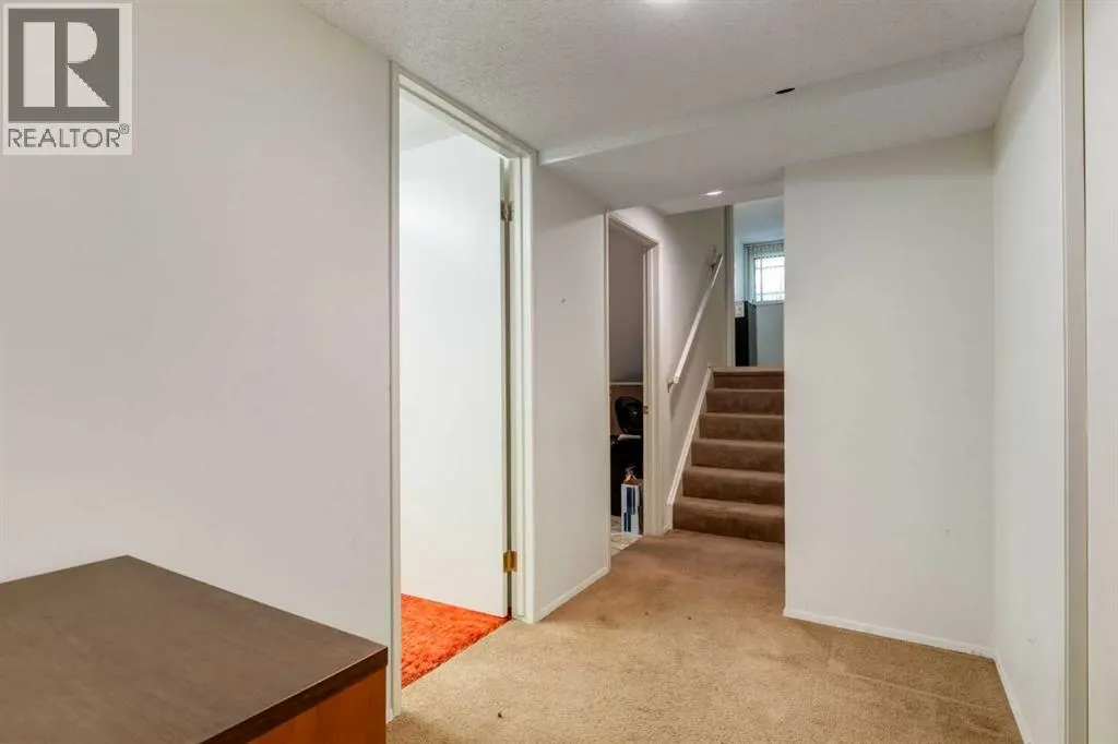 300 Edgehill Drive NW