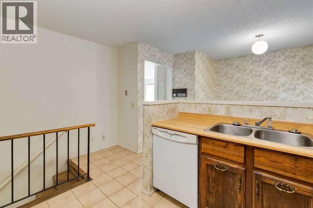 300 Edgehill Drive NW