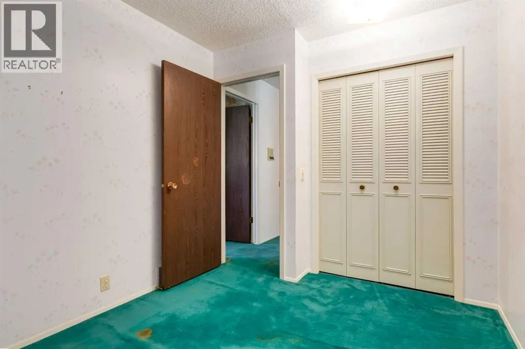 300 Edgehill Drive NW