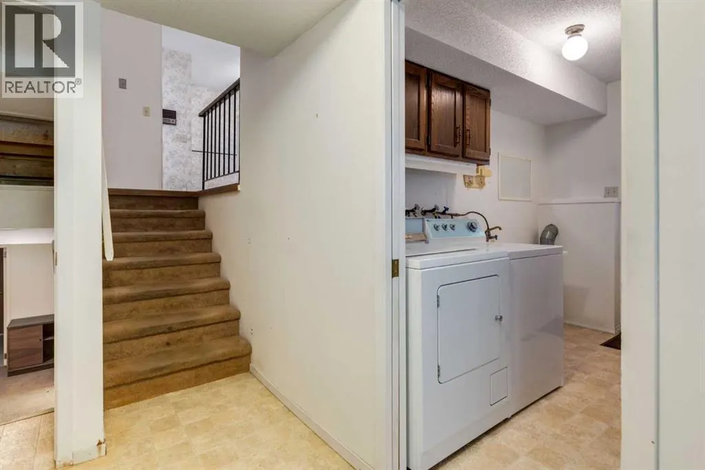 300 Edgehill Drive NW