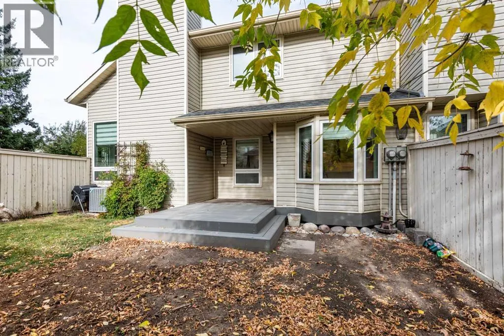 17 Millrise Lane SW