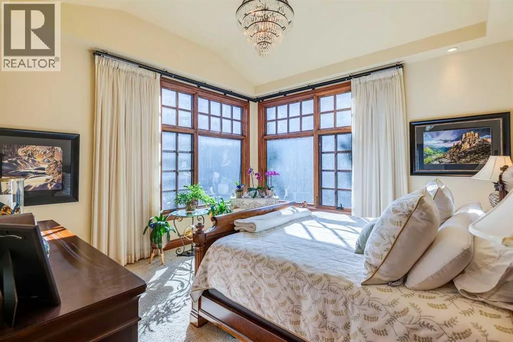 9 Mountaineer Close