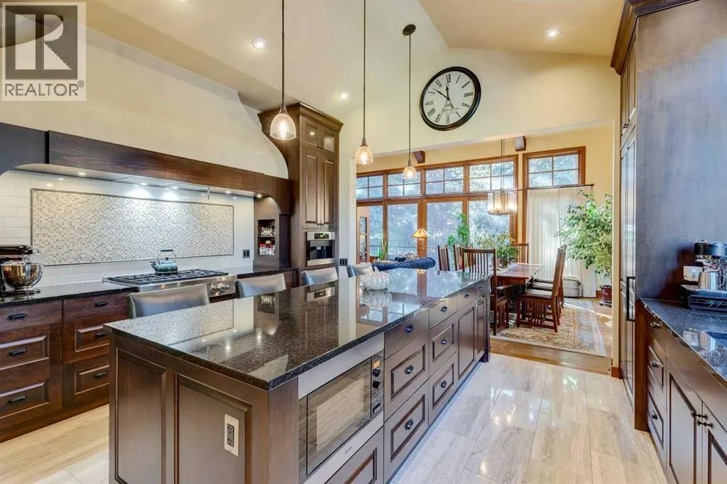 9 Mountaineer Close