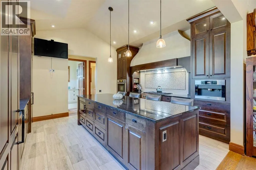 9 Mountaineer Close