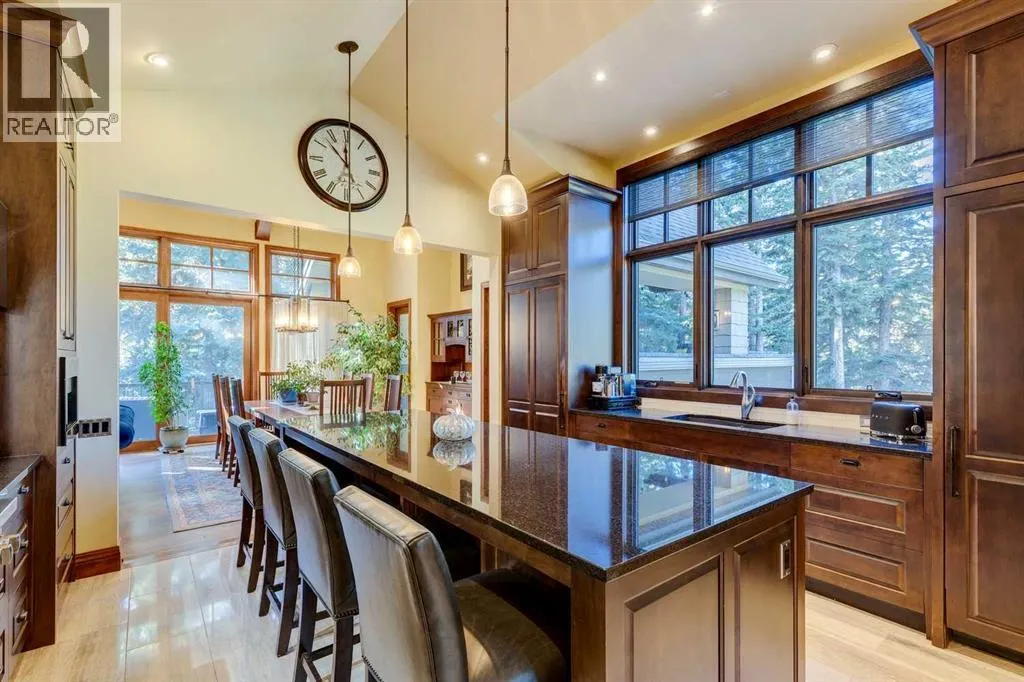 9 Mountaineer Close