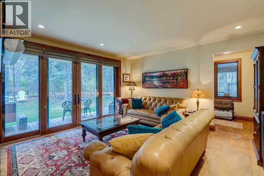 9 Mountaineer Close