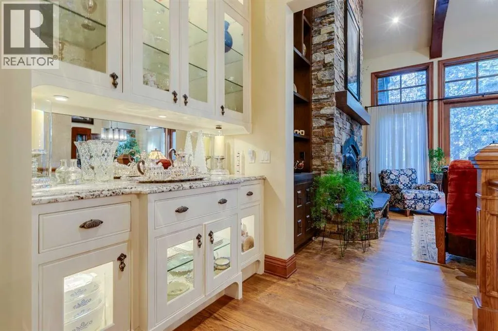 9 Mountaineer Close