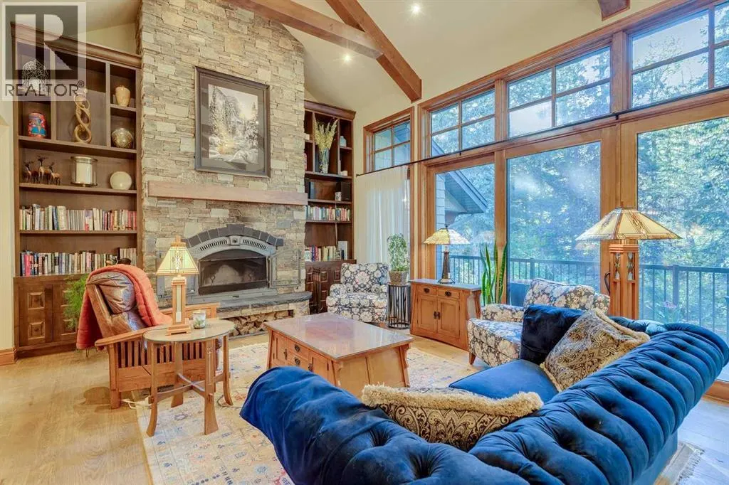 9 Mountaineer Close