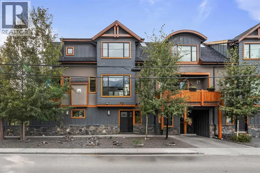 2, 801 4th Street