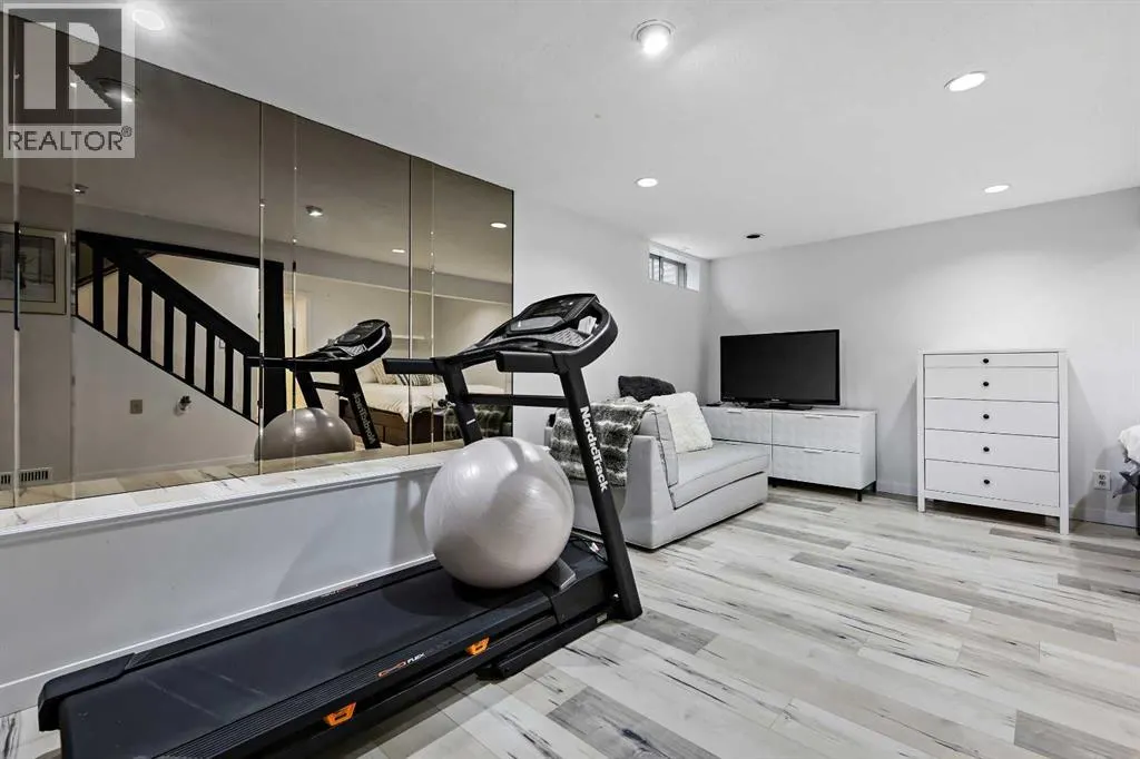 42, 10910 Bonaventure Drive SE