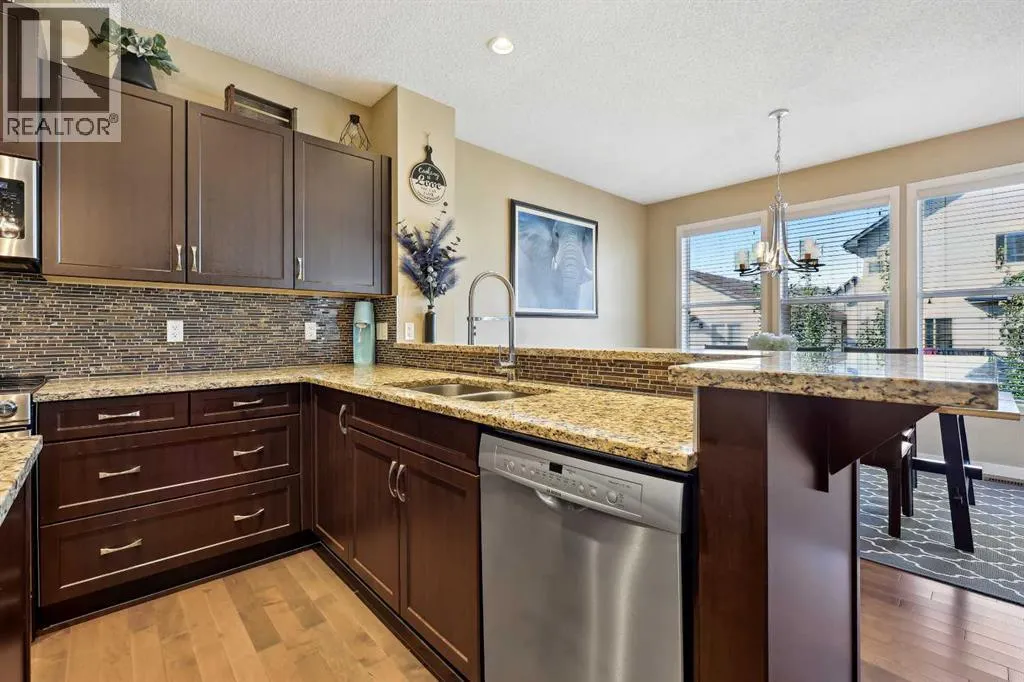 272 Kingsmere Cove SE