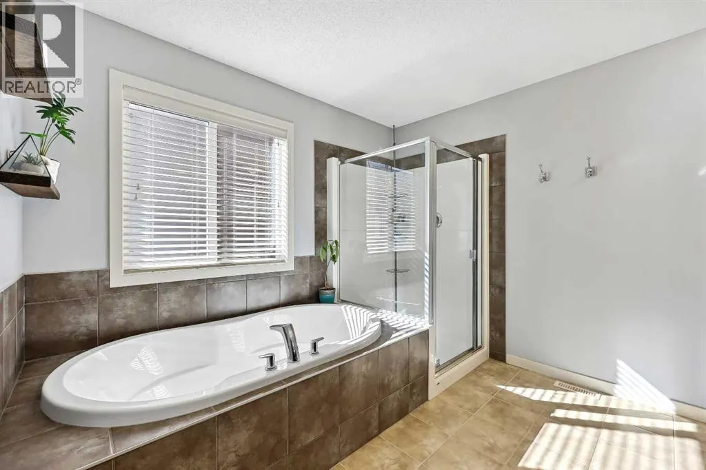 272 Kingsmere Cove SE
