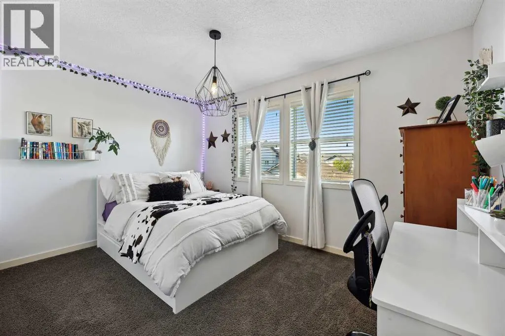 272 Kingsmere Cove SE