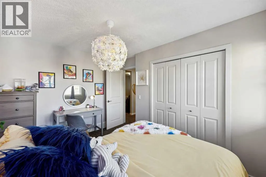 272 Kingsmere Cove SE