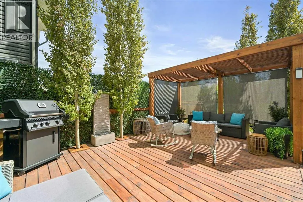21 Cougar Ridge Close SW