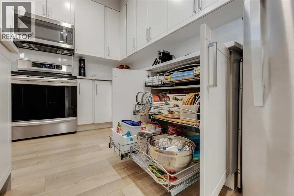 310, 20 Mahogany Mews SE