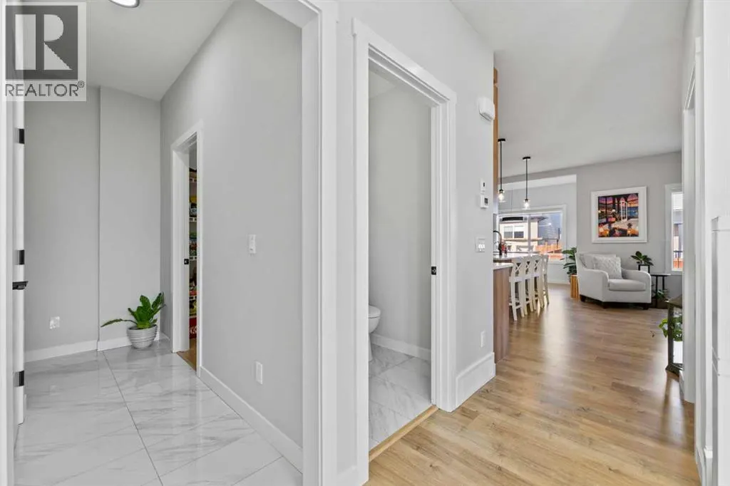 702 Edgefield Crescent