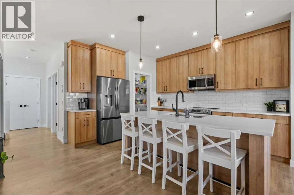702 Edgefield Crescent