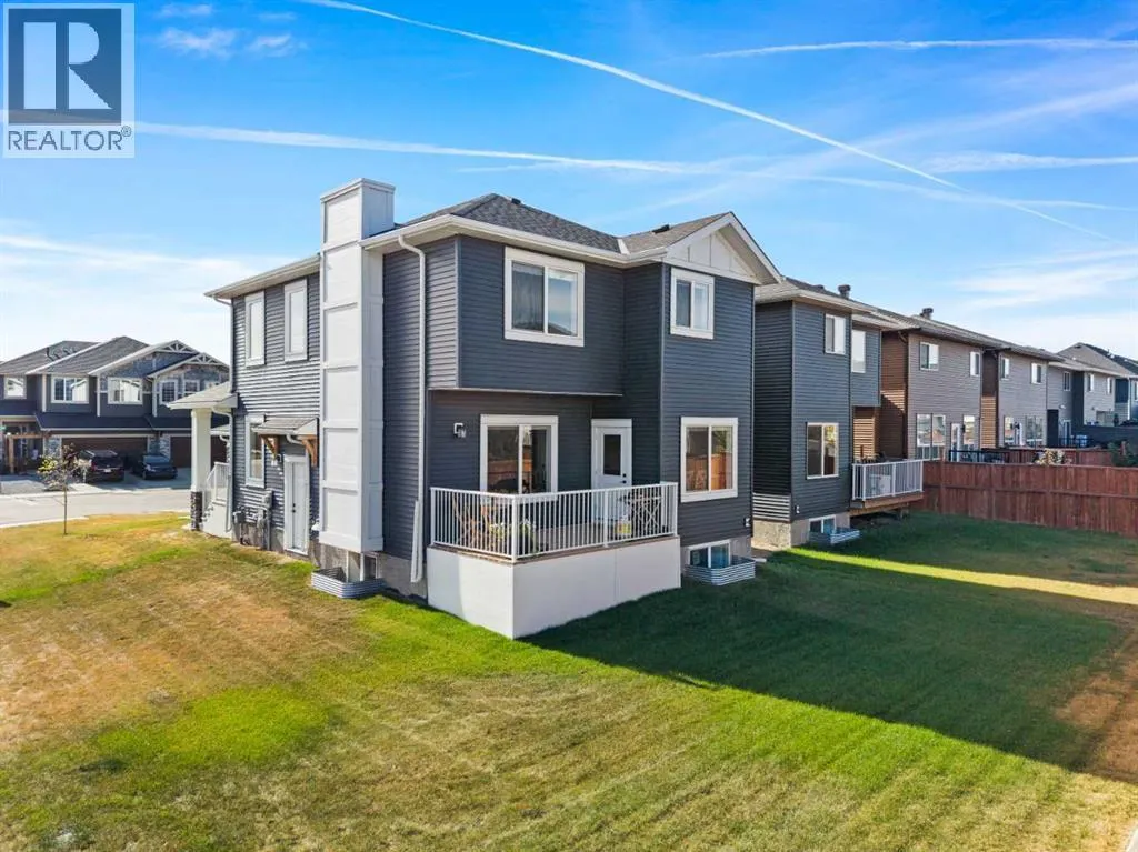 702 Edgefield Crescent