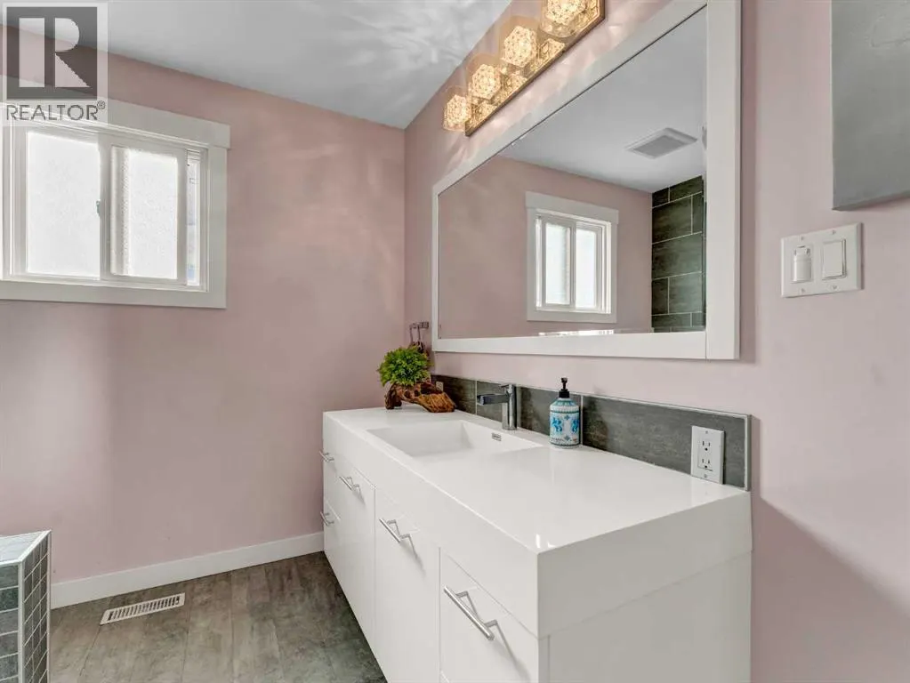 55 Rossland Road SE