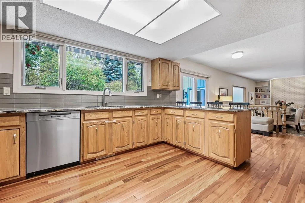 132 Oakmount Road SW