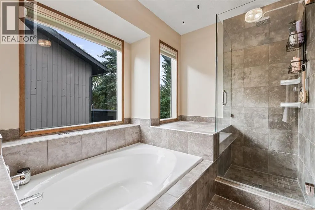 132 Oakmount Road SW