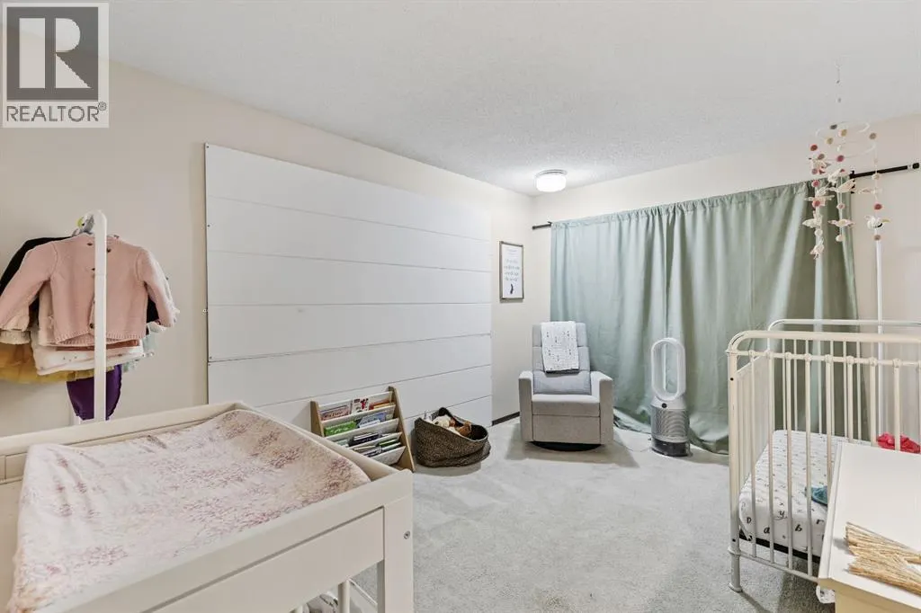 132 Oakmount Road SW