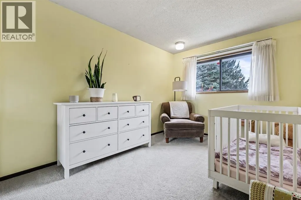 132 Oakmount Road SW