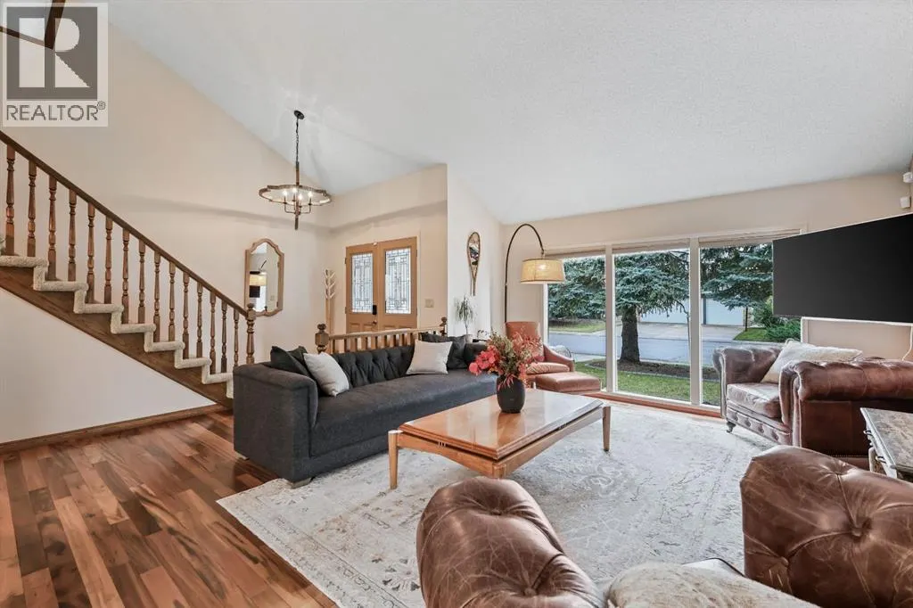 132 Oakmount Road SW