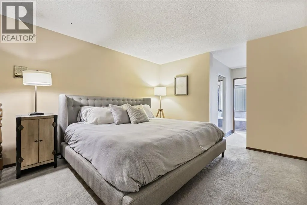 132 Oakmount Road SW