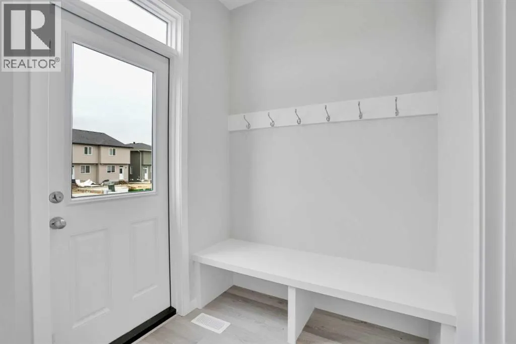 58 Corner Glen Common NE