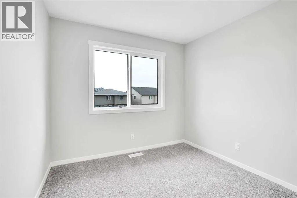 58 Corner Glen Common NE