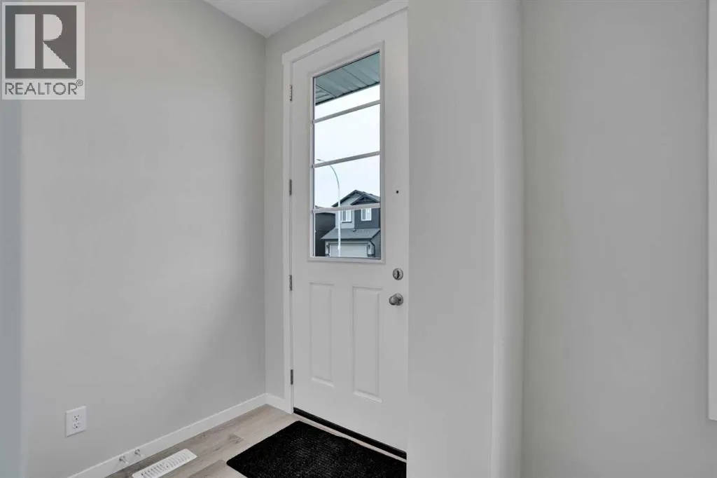58 Corner Glen Common NE
