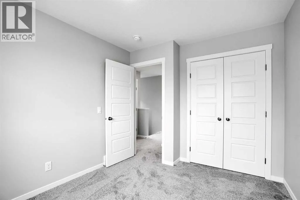 58 Corner Glen Common NE