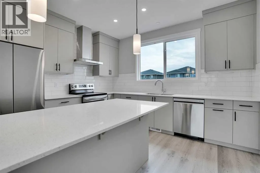 58 Corner Glen Common NE
