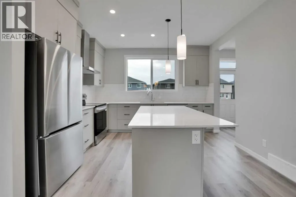 58 Corner Glen Common NE