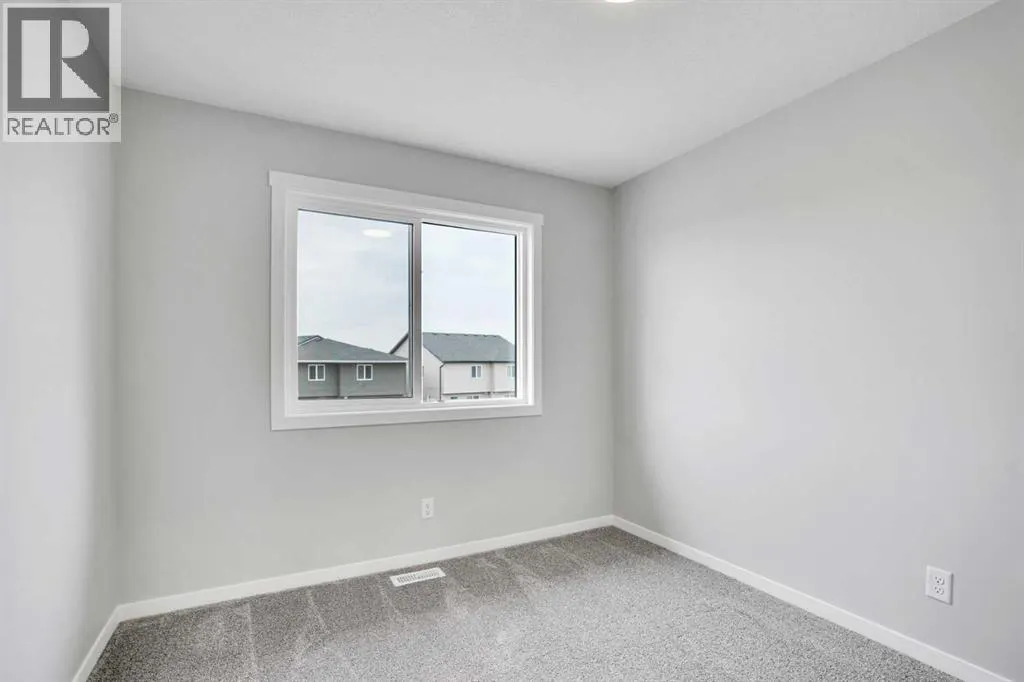 58 Corner Glen Common NE
