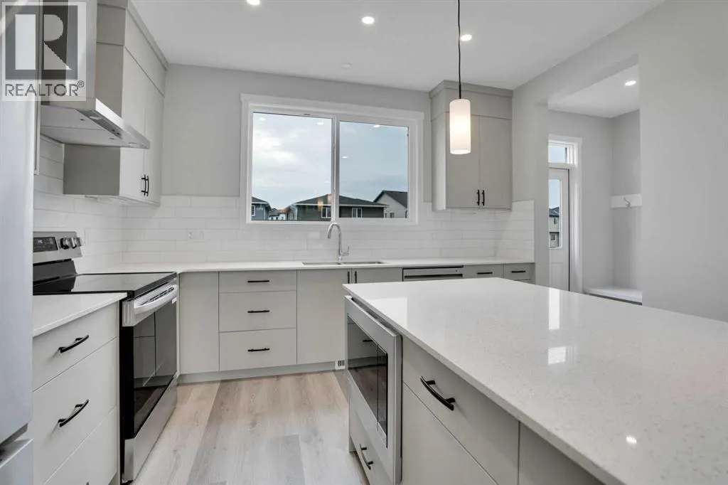 58 Corner Glen Common NE