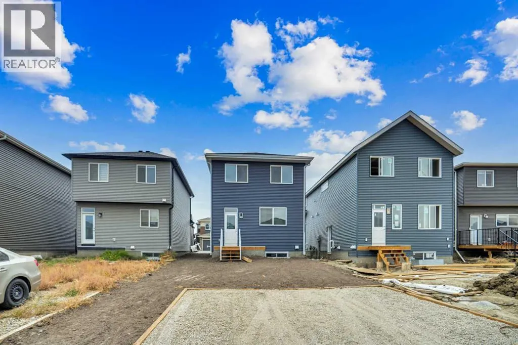 58 Corner Glen Common NE