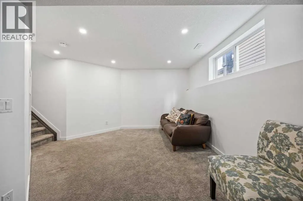 366 Bridleridge View SW