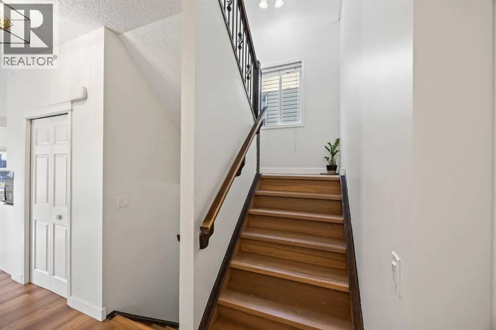 366 Bridleridge View SW