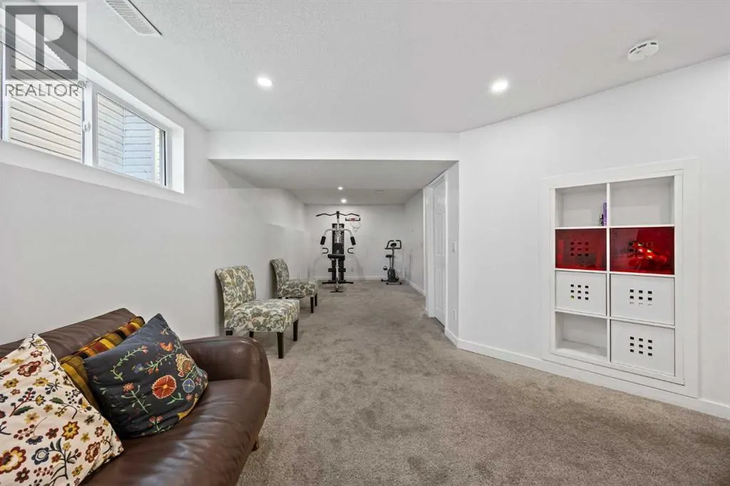 366 Bridleridge View SW