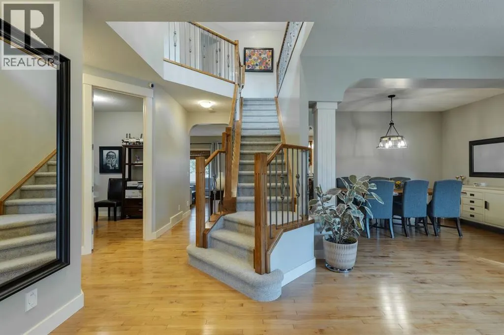 60 Elmont Court SW